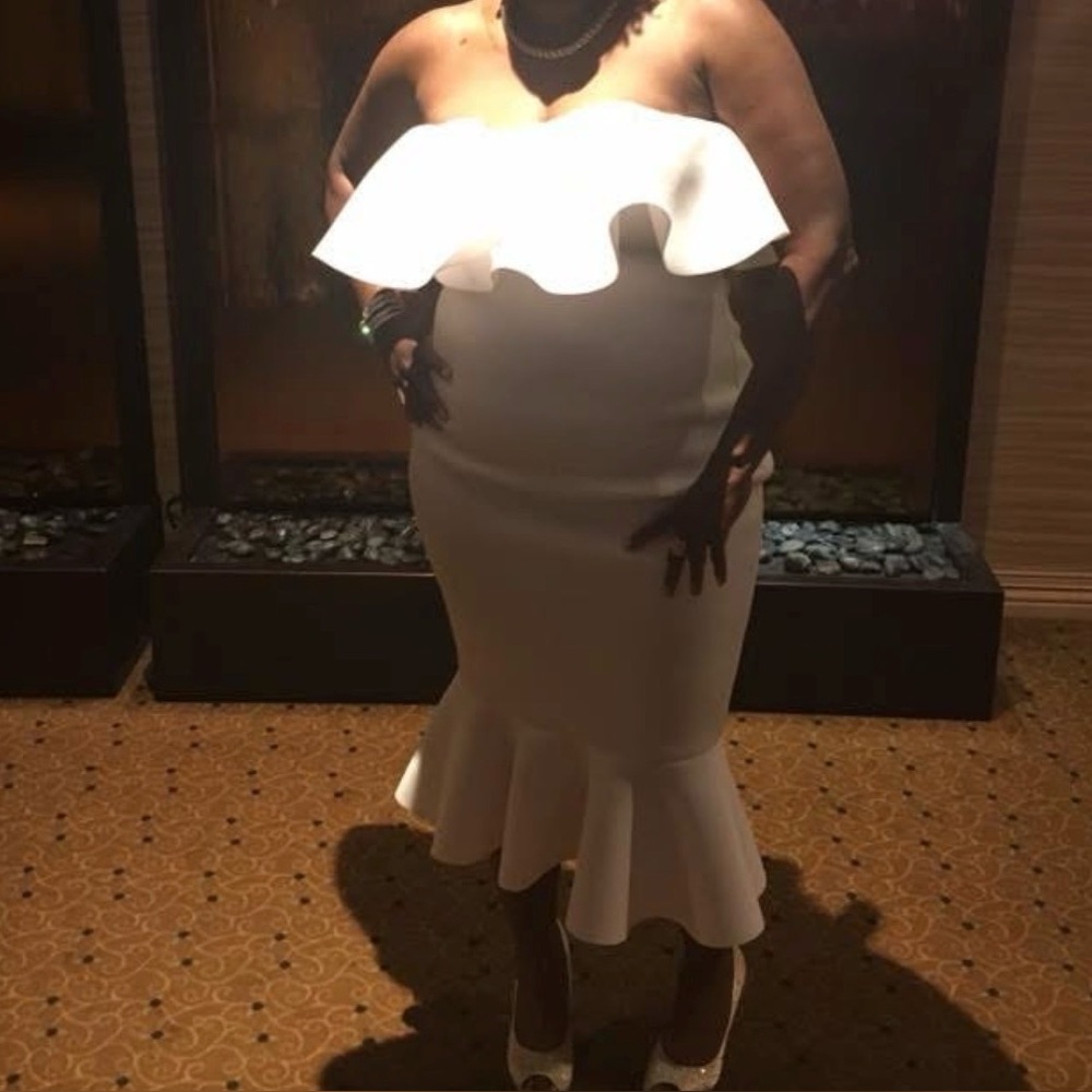 Elegant Strapless White Dress